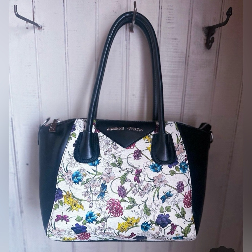 The Adrianne Vittadini Vintage Garden Handbag